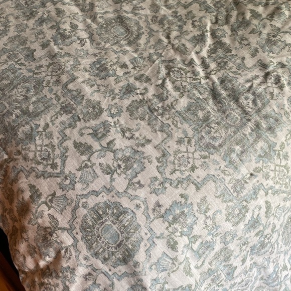 Biltmore Linen Comforter Set - Picture 2 of 7